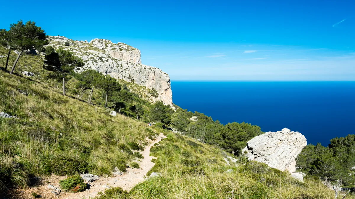 View from the hiking trail from Estellencs to Puig de Galatzó