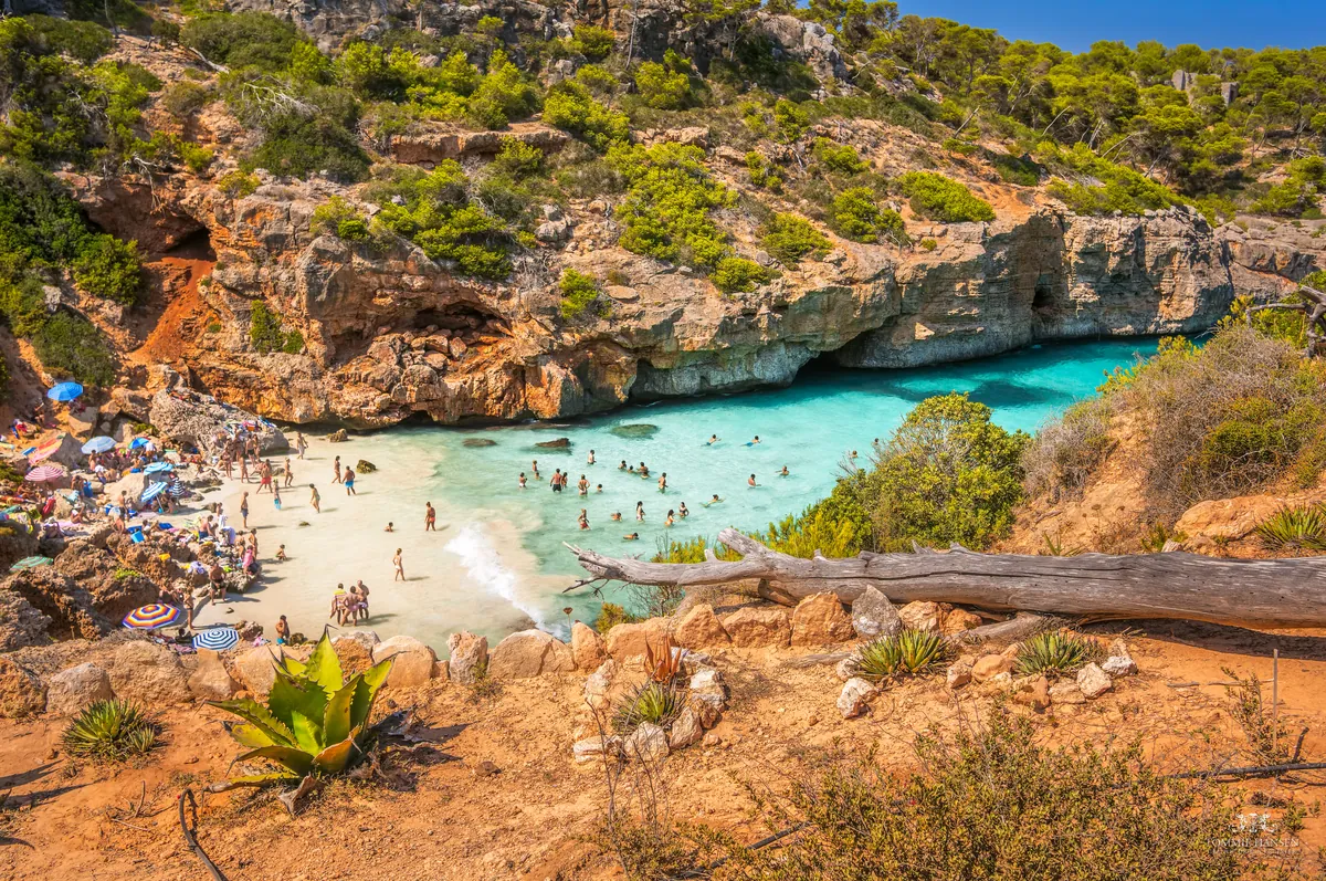 Beach and Calo des Moro bay